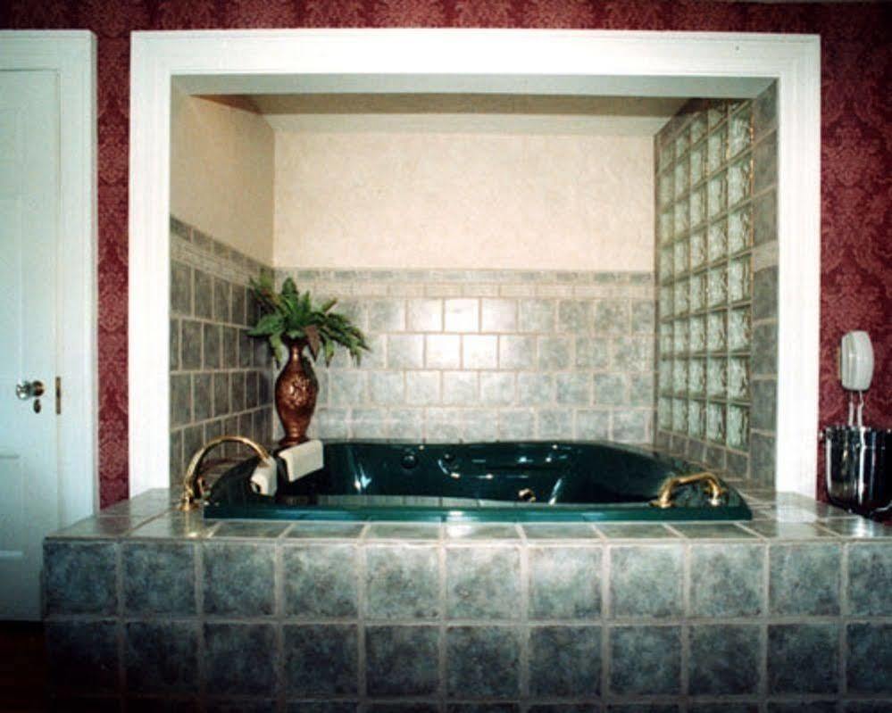 Julias Bed And Breakfast Hubbard 外观 照片
